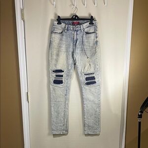 Guess Light Wash Distressed Straight Jeans Size 30 Like New Condition